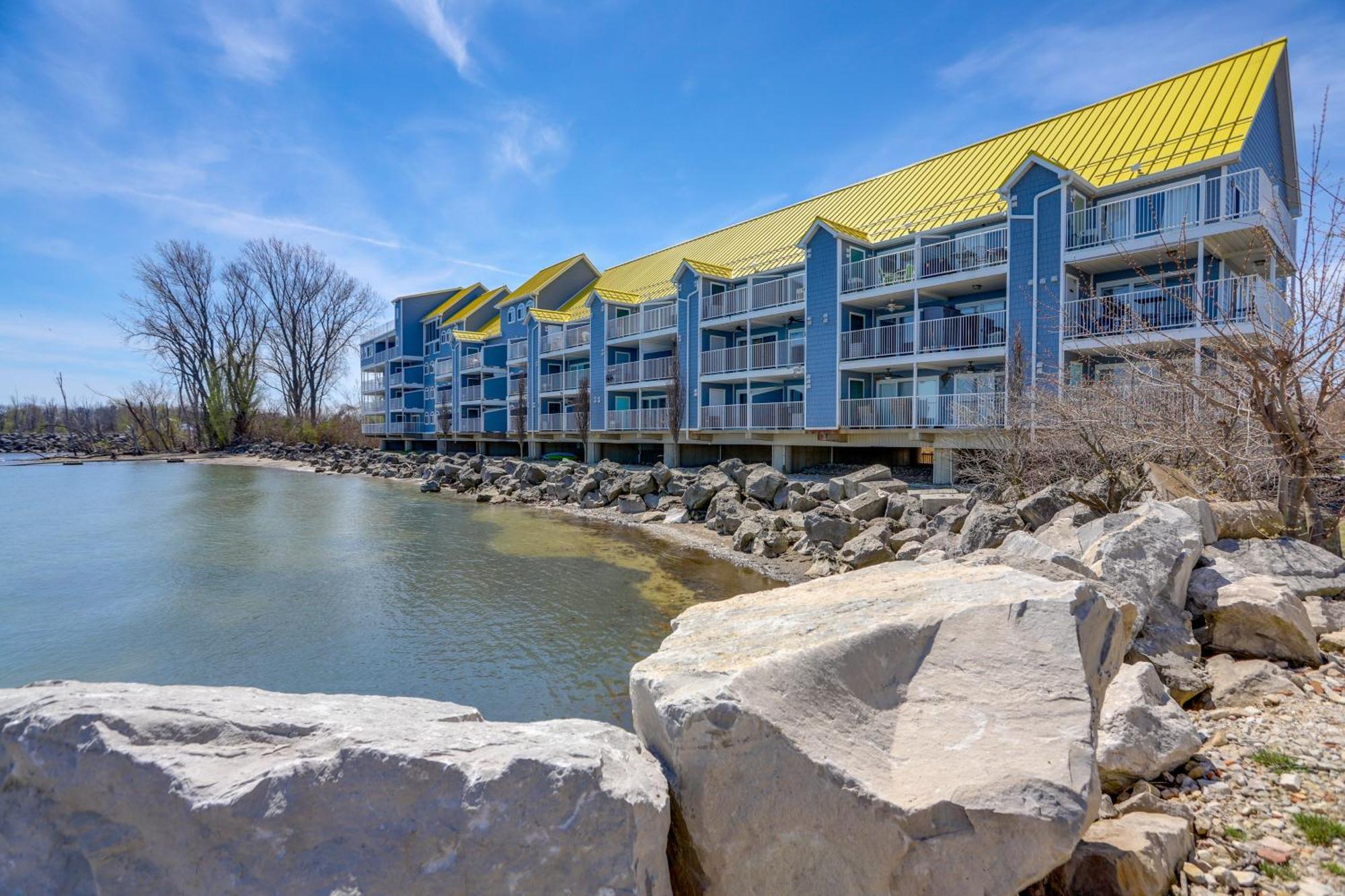 Ferienwohnung Waterfront Bass Island Retreat With Balcony And Tv Put-in-Bay Exterior foto